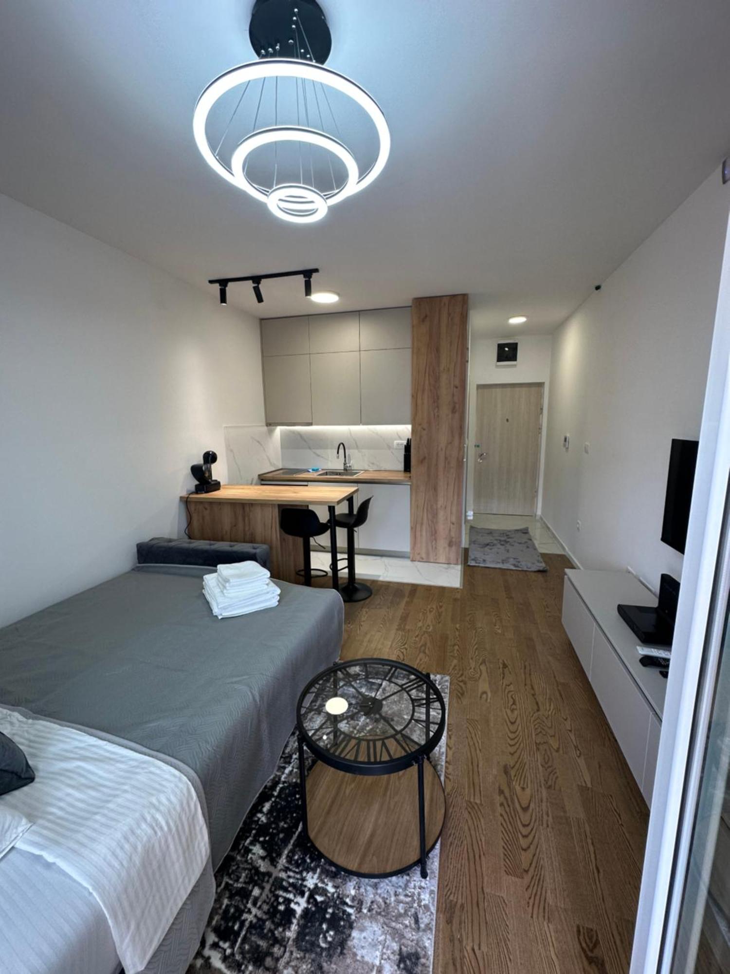 Luxury Apartments D&B Podgorica Eksteriør billede